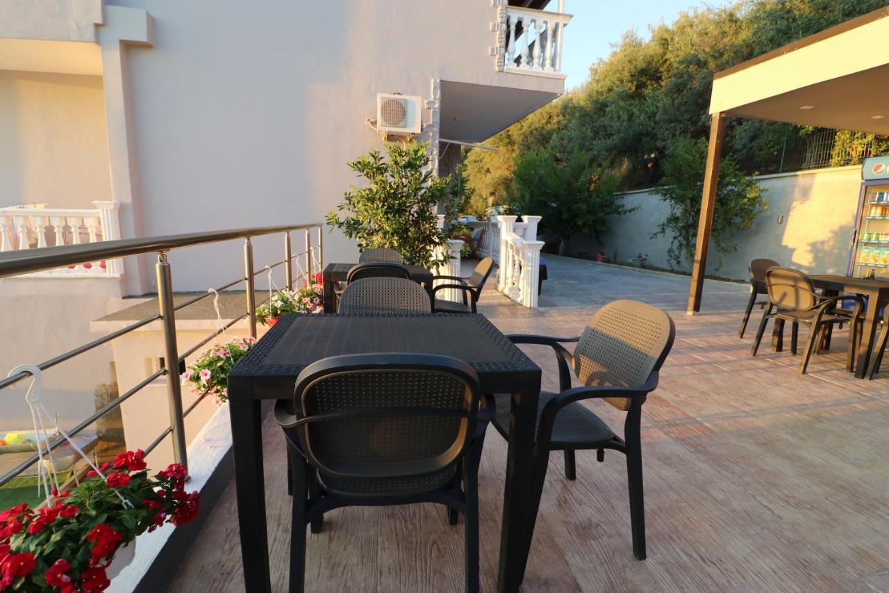 Vila Elarad Vlorë Esterno foto