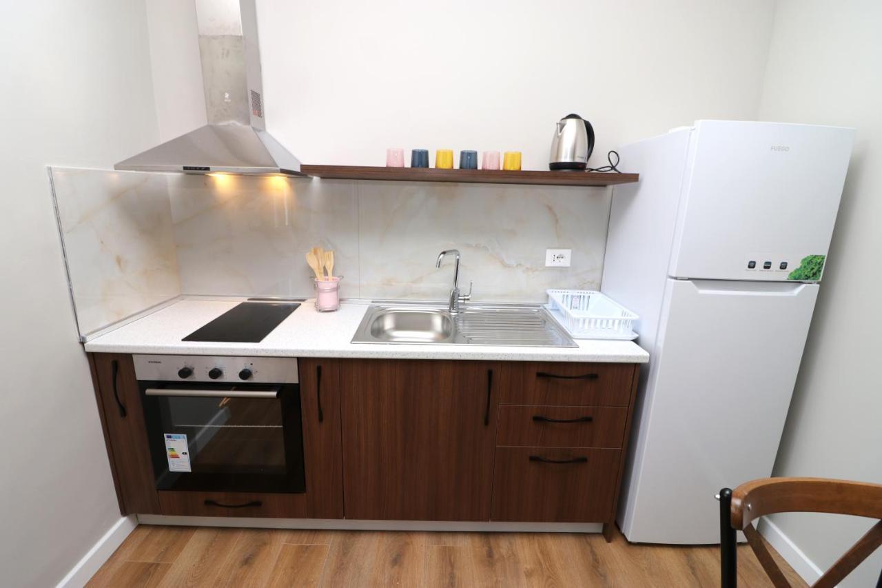 Vila Elarad Vlorë Esterno foto