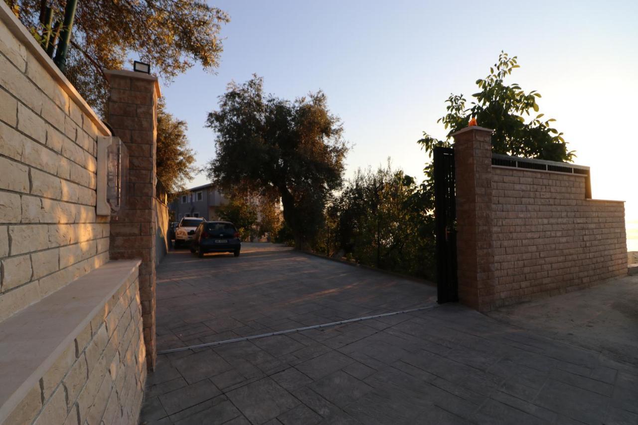 Vila Elarad Vlorë Esterno foto