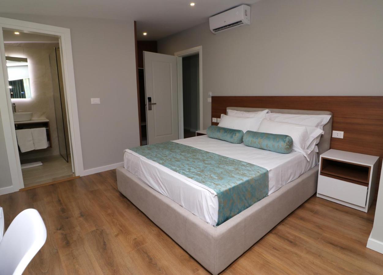 Vila Elarad Vlorë Esterno foto