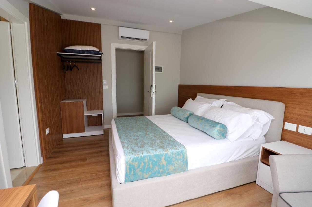 Vila Elarad Vlorë Esterno foto